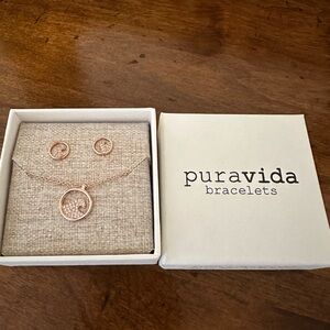 Pura Vida Rose Gold Necklace and earrings